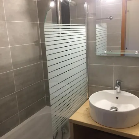 Studio 542-particulier-residence L'ours Blanc-alpe D'huez-centre Station Apartment